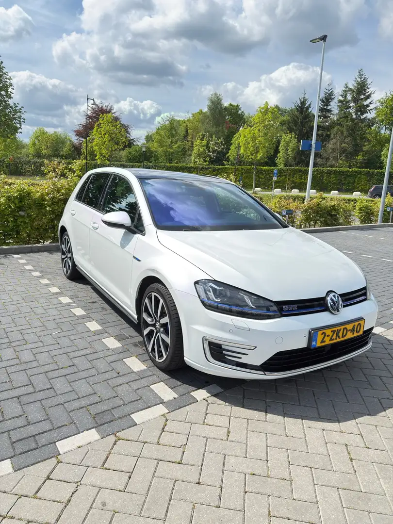 Volkswagen Golf 1.4 TSI GTE Wit - 1