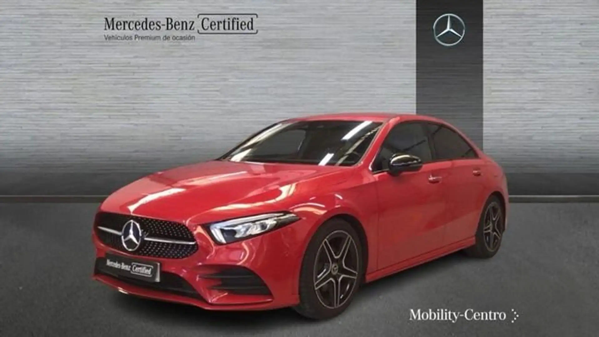 Mercedes-Benz A 200 Sedán Rojo - 1