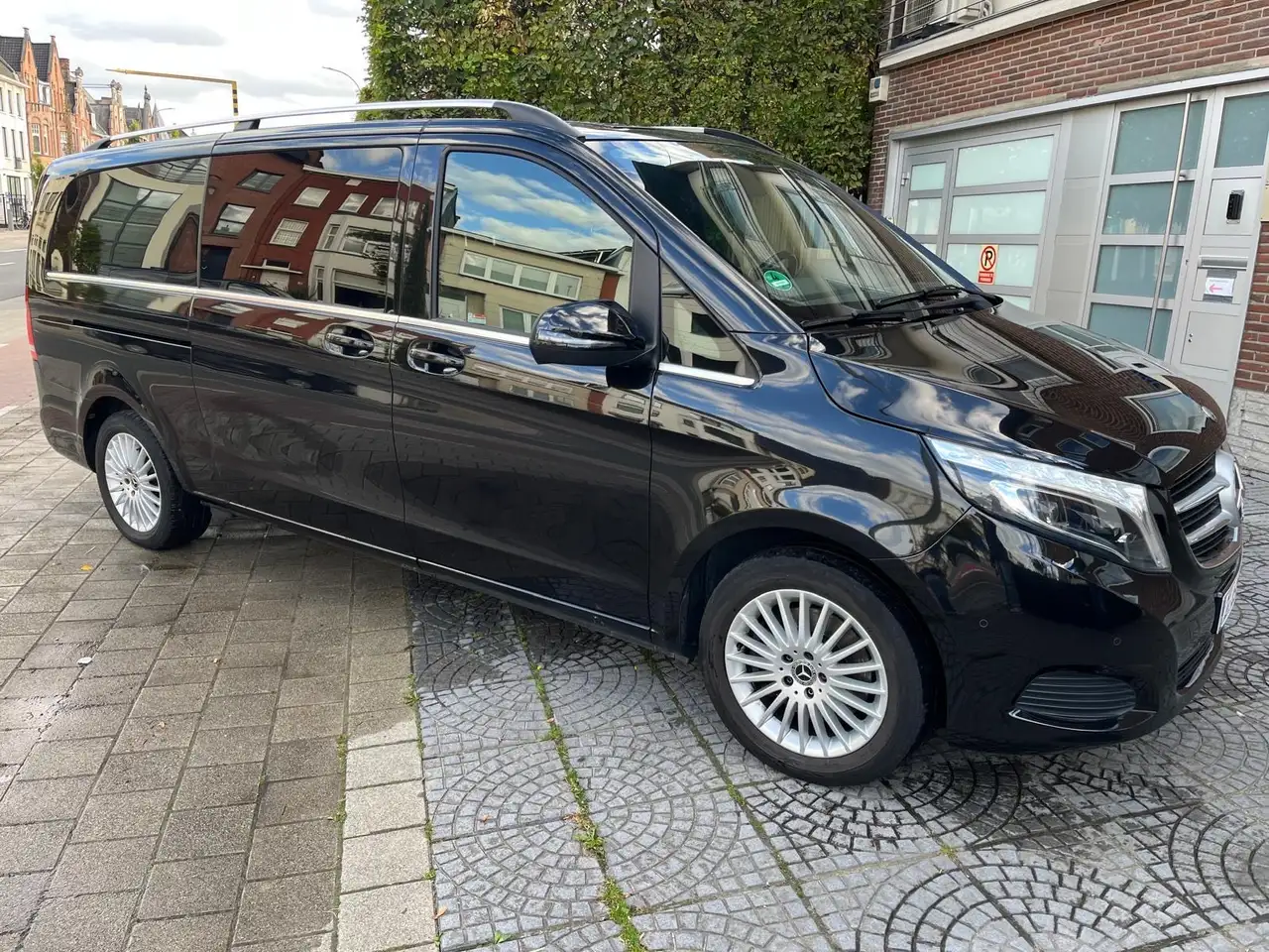 Mercedes-Benz V 250