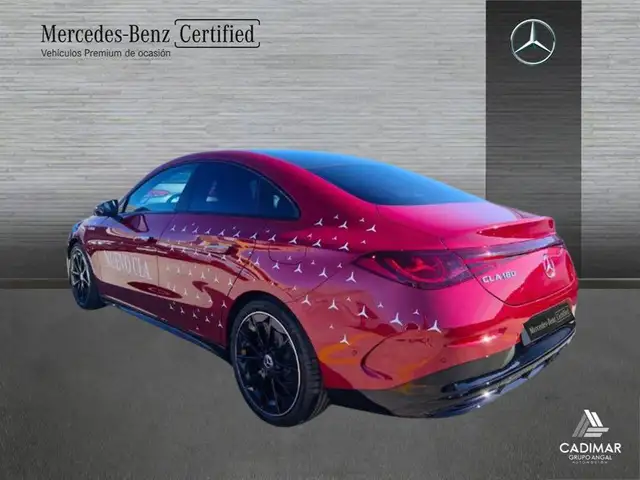 Mercedes-Benz CLA 180 con tecnología híbrida