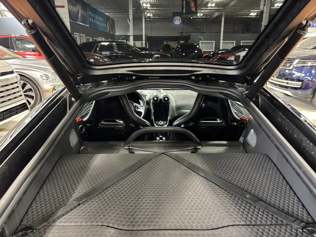 McLaren GT снимка McLaren GT
