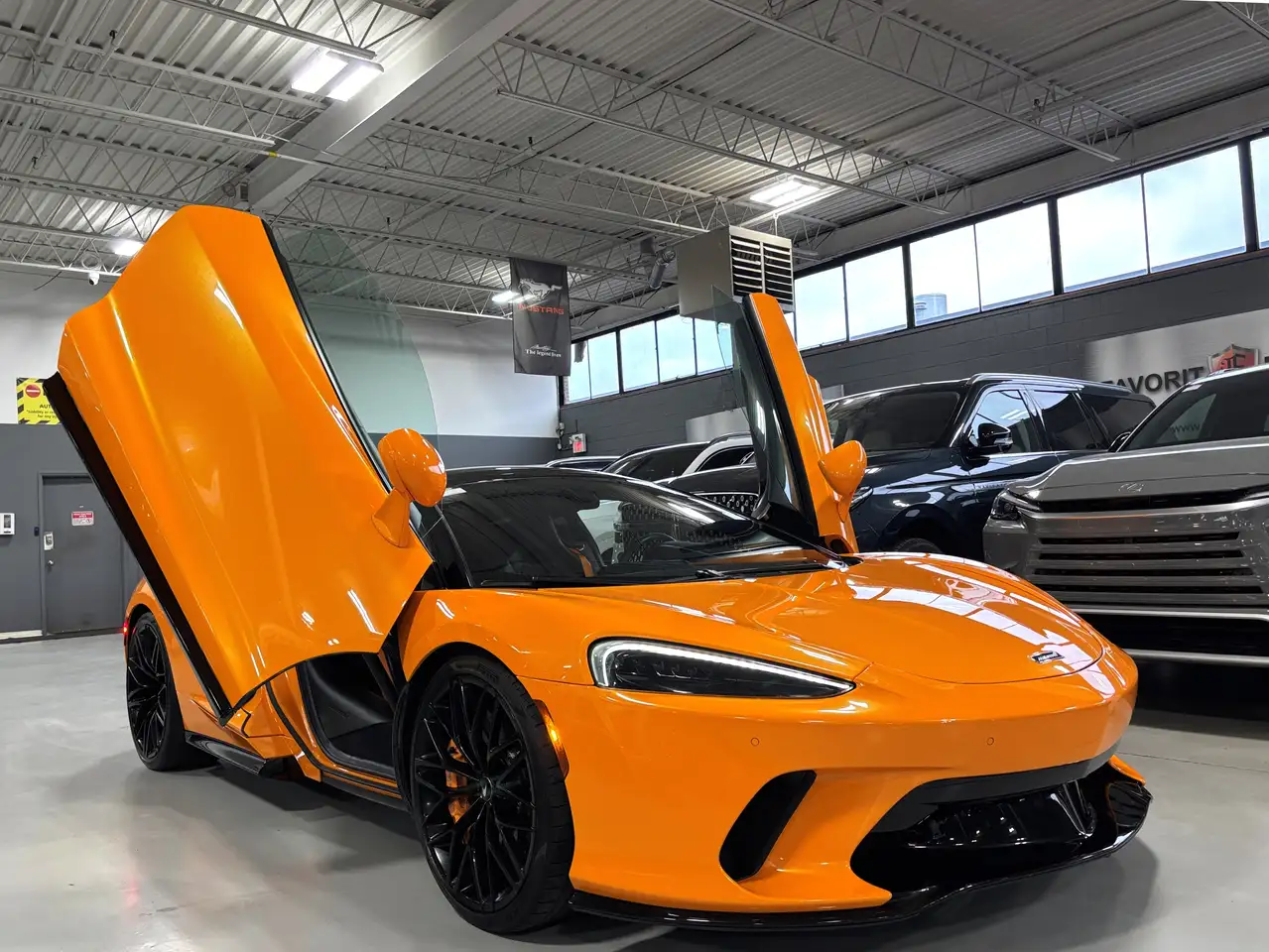 McLaren GT снимка McLaren GT