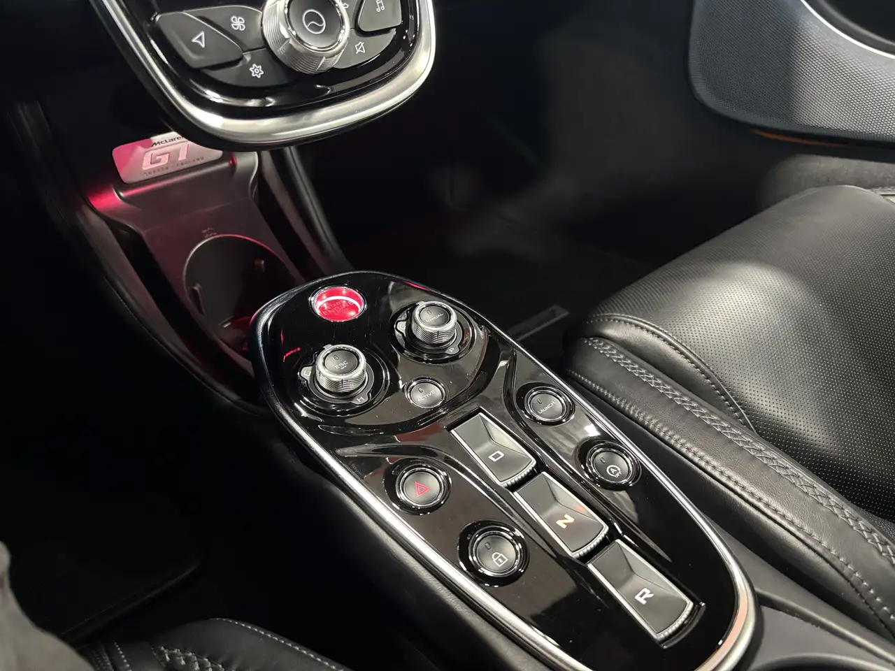 McLaren GT снимка McLaren GT