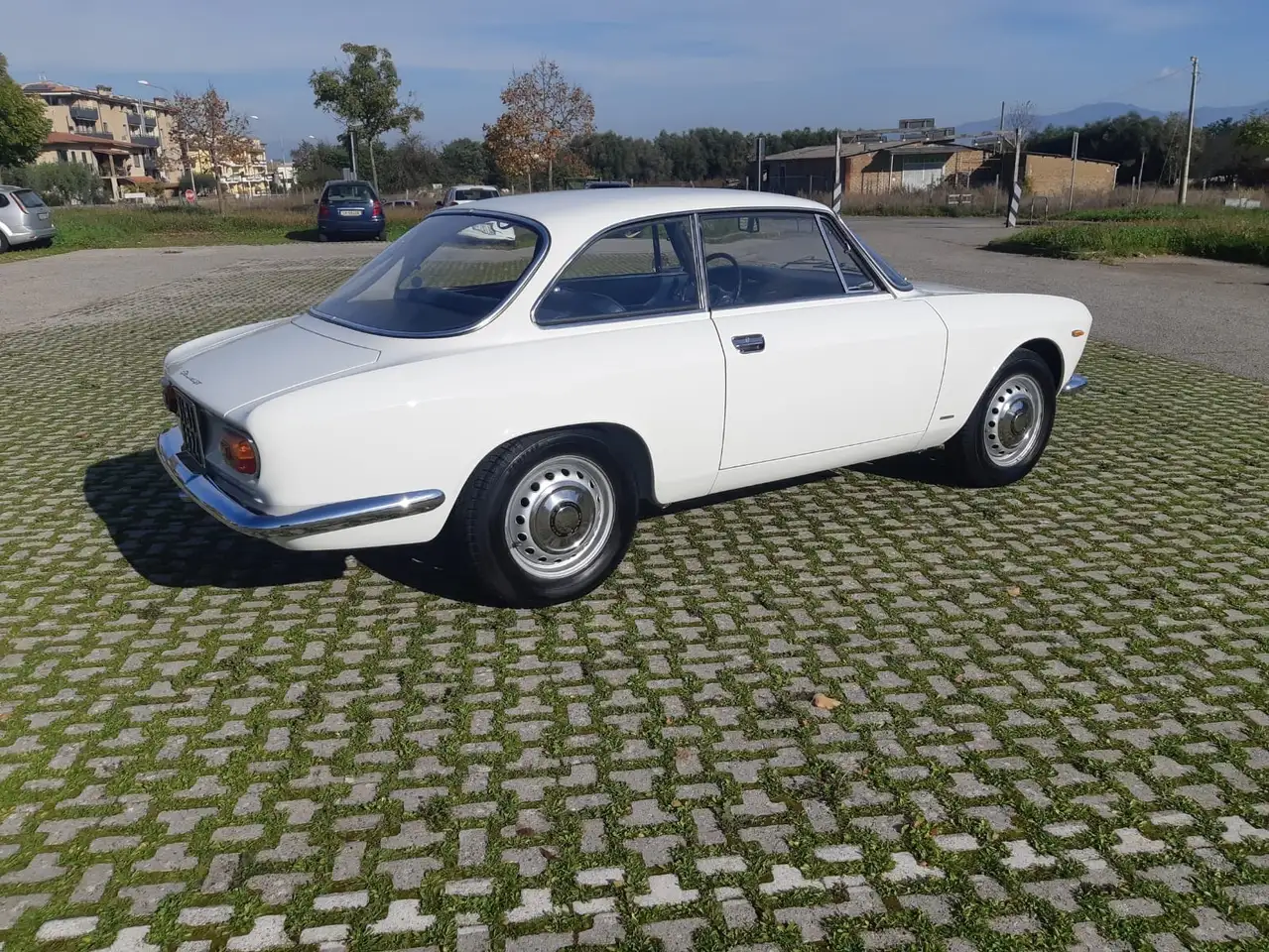 Alfa Romeo Giulia Sprint GT, foto 2