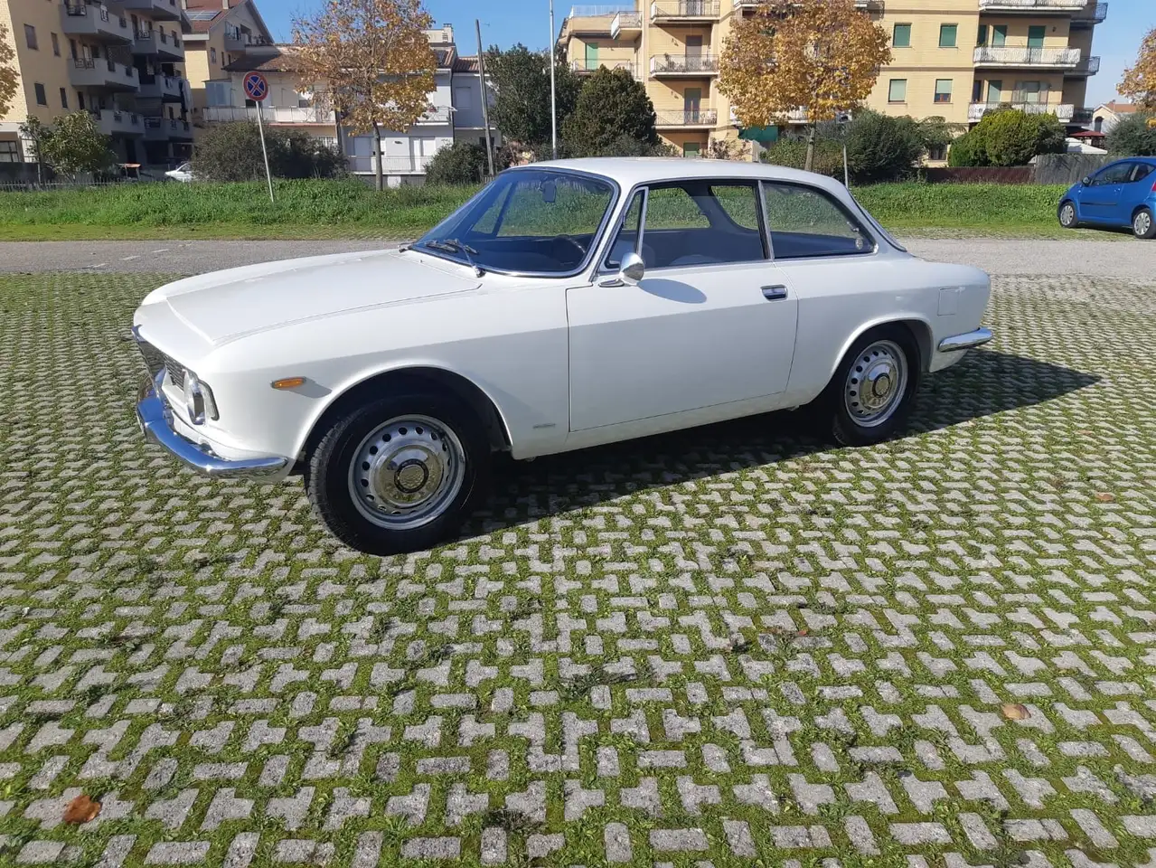 Alfa Romeo Giulia Sprint GT, foto 1