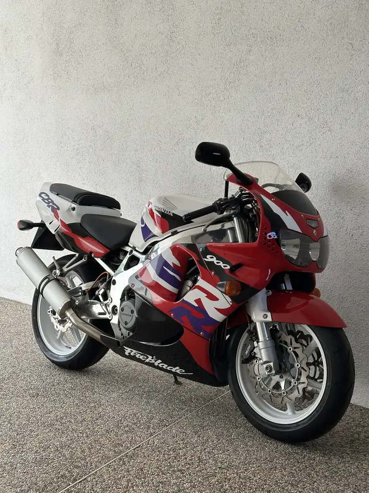 Honda CBR 900