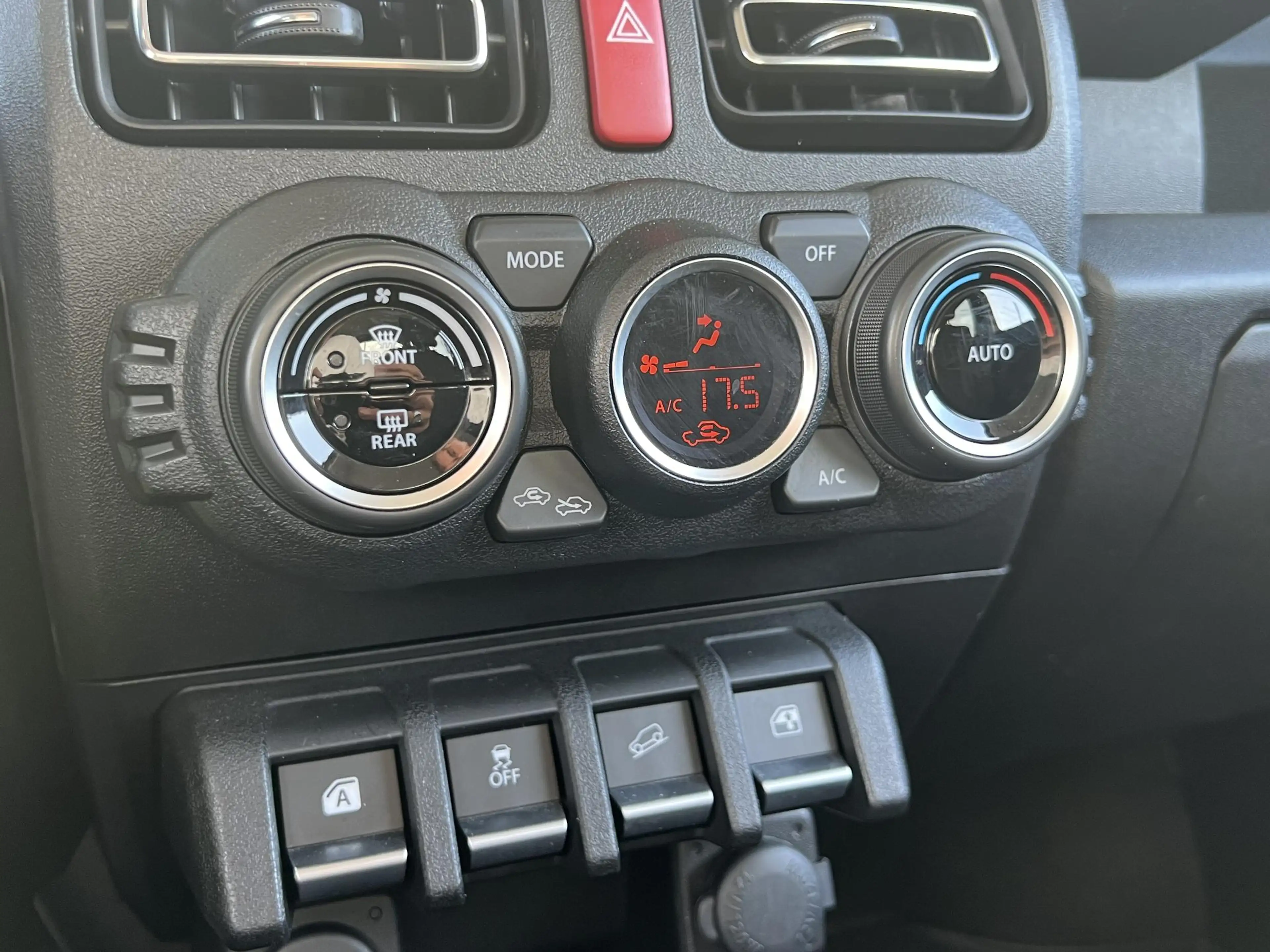 Suzuki Jimny 1.5 Stijl Automaat | Apple Carplay & Android Auto — photo 21