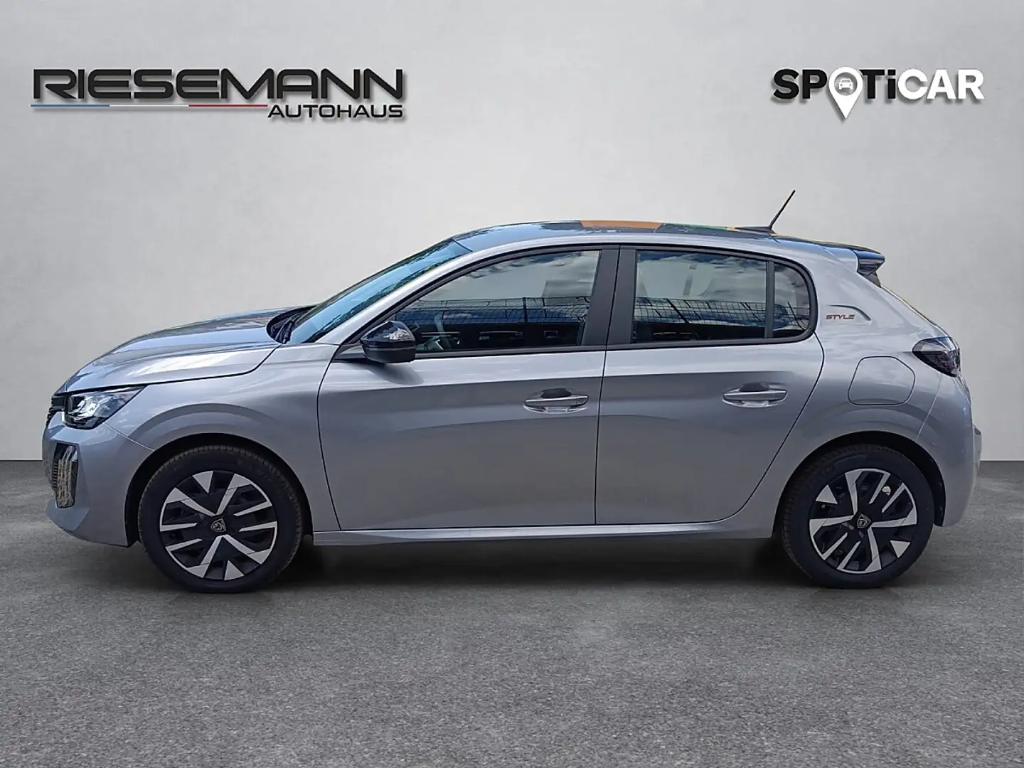 Peugeot 208 PureTech 100 S&S Style Grau - 2