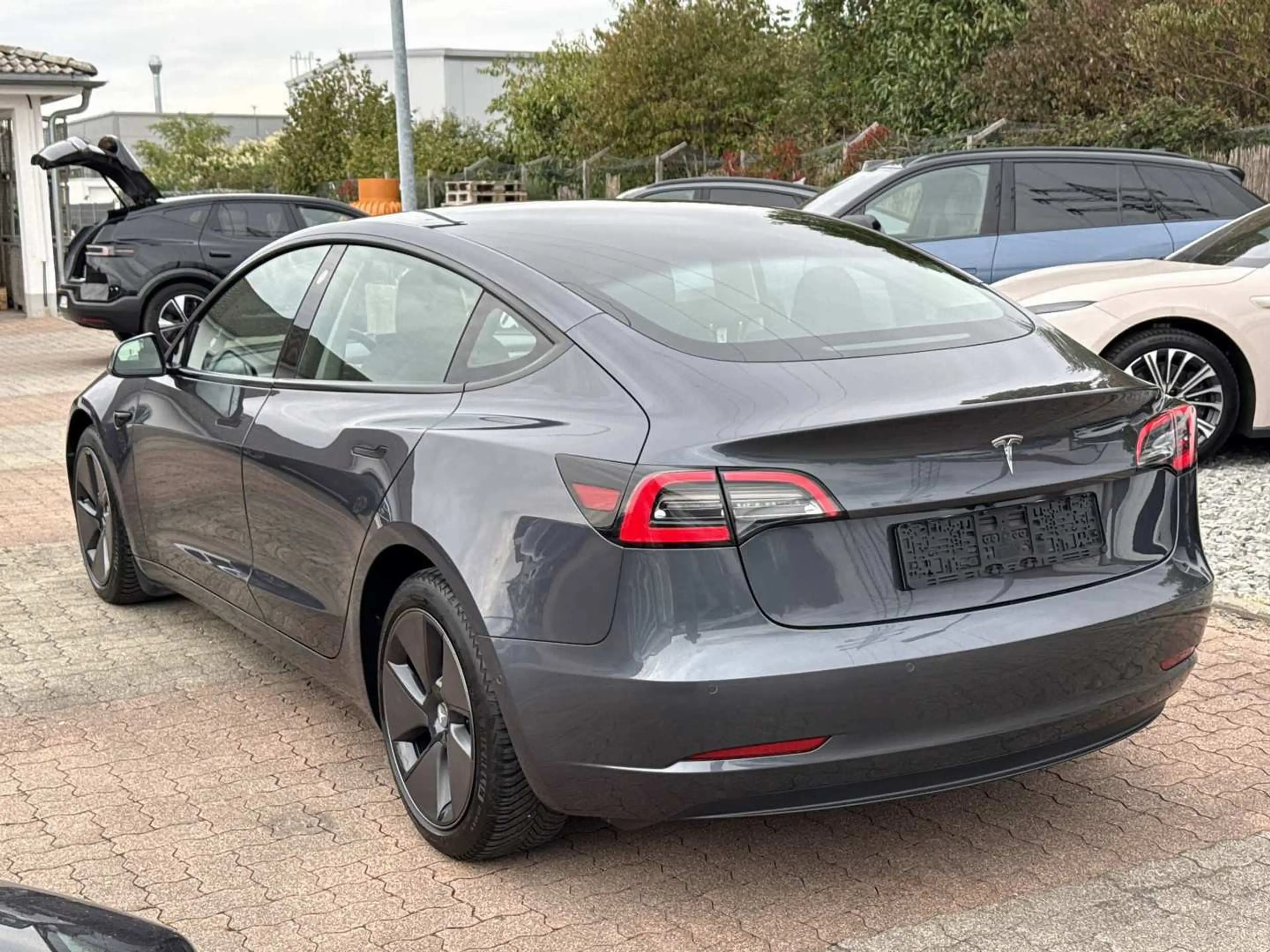 Tesla Model 3 Standard Plus Basis RWD|PANO|360G|NAVI — photo 4