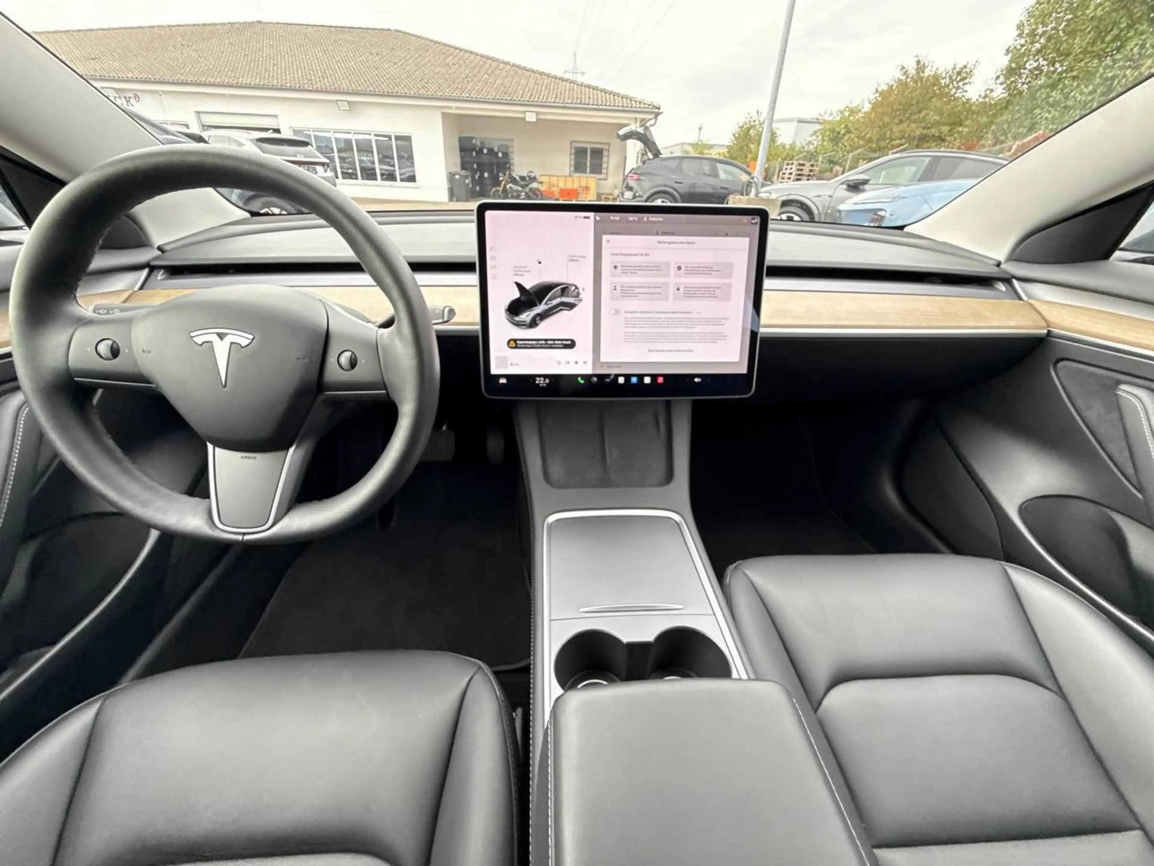 Tesla Model 3 Standard Plus Basis RWD|PANO|360G|NAVI — photo 10