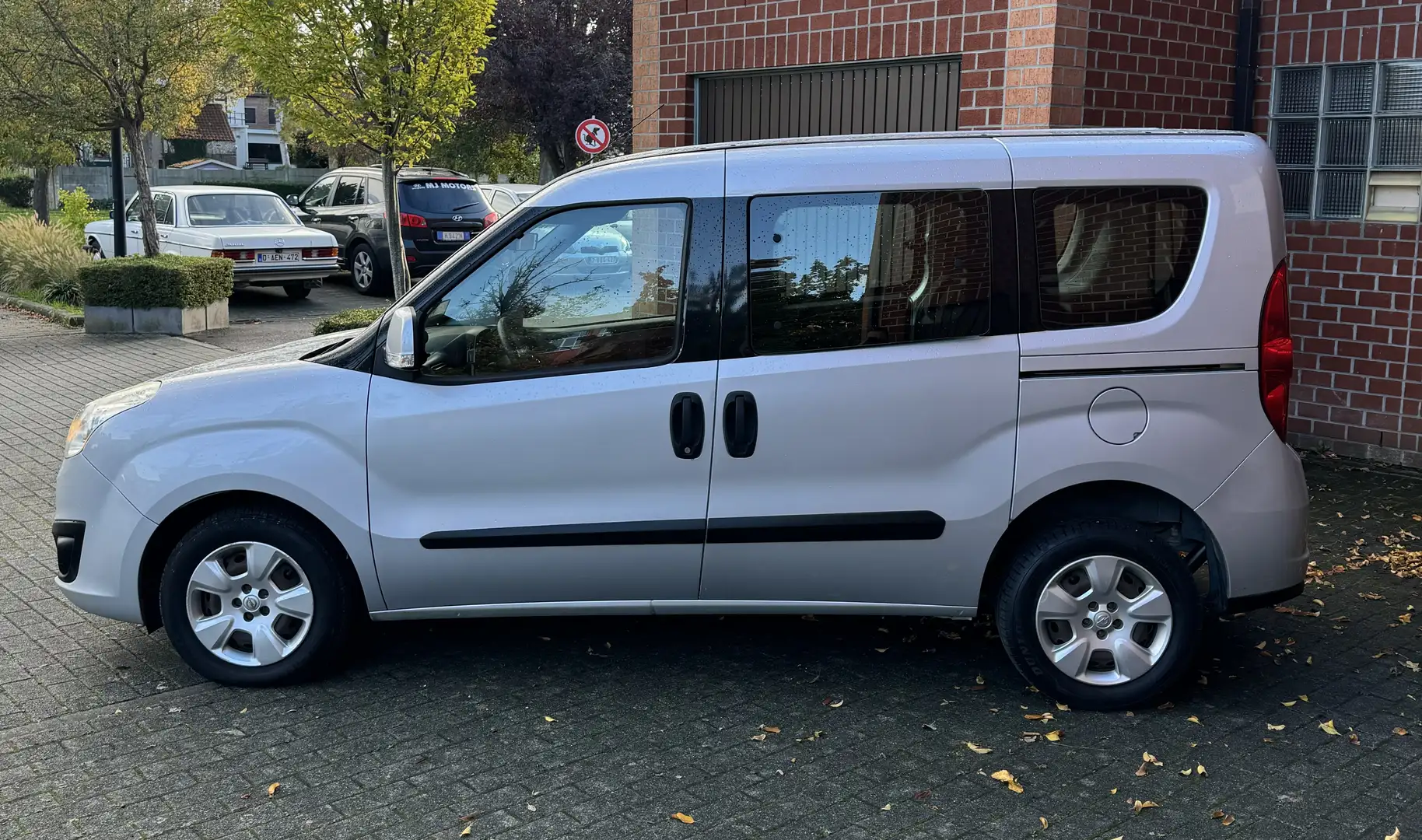 Opel Combo Combo Tour 1.6 CDTi *AIRCO *GARANTIE 12MOIS* Zilver - 2