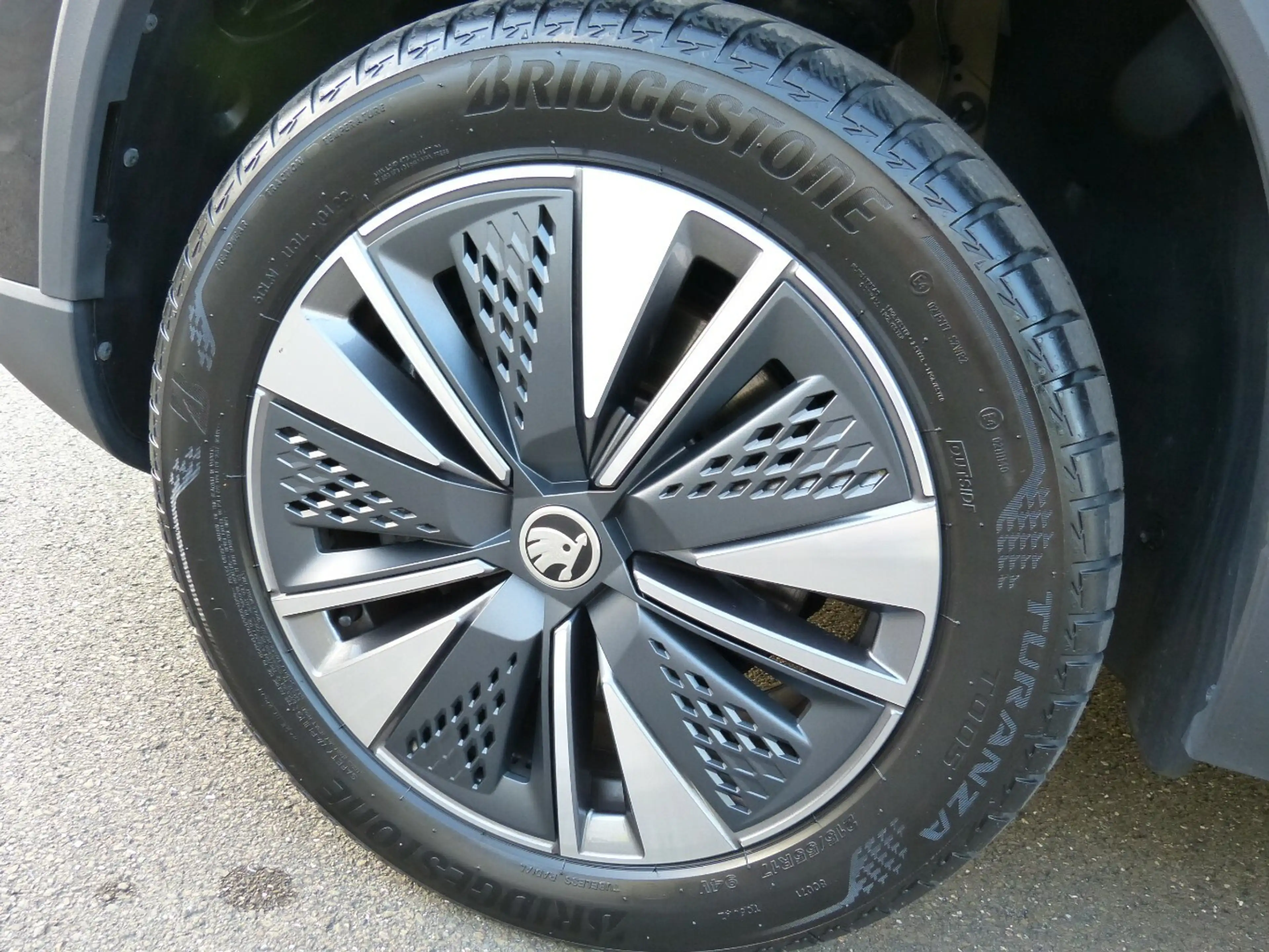 Skoda Karoq Tour 1.5 TSI [NUR 13.500 KM/WIE NEU!] — photo 9