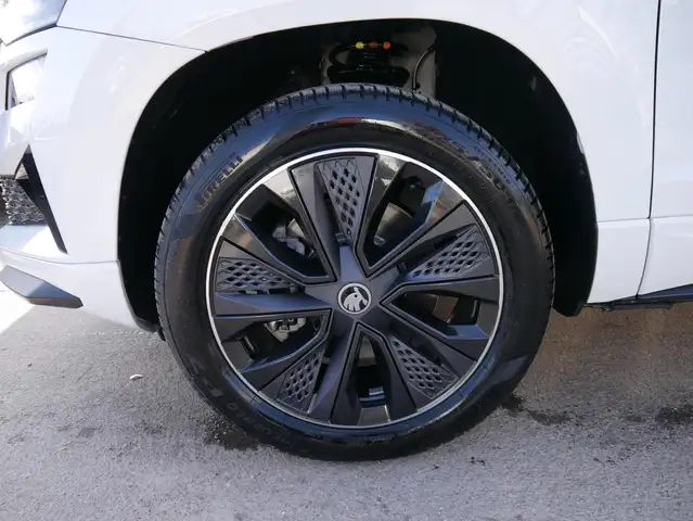 Skoda Karoq view 3