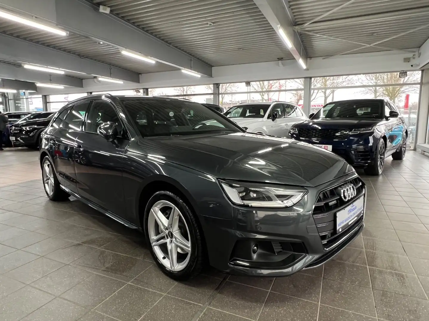 Audi A4 Avant 40 TDI quattro advanced VIELE EXTRAS Grau - 2