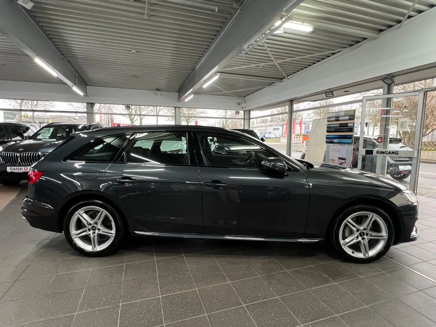 Audi A4 Avant 40 TDI quattro advanced VIELE EXTRAS Grau - 1