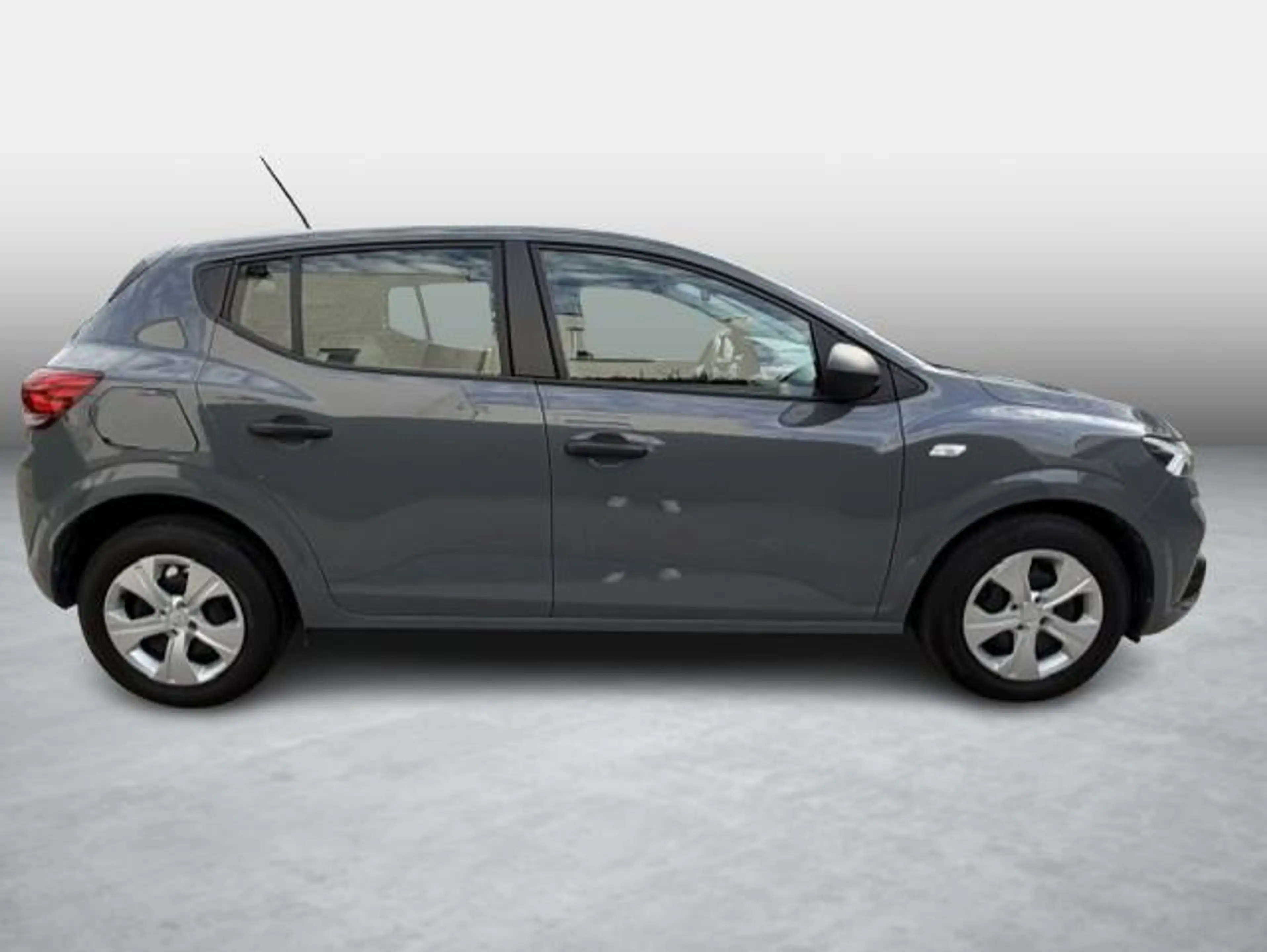 Dacia Sandero SCe 65 Essential — photo 4