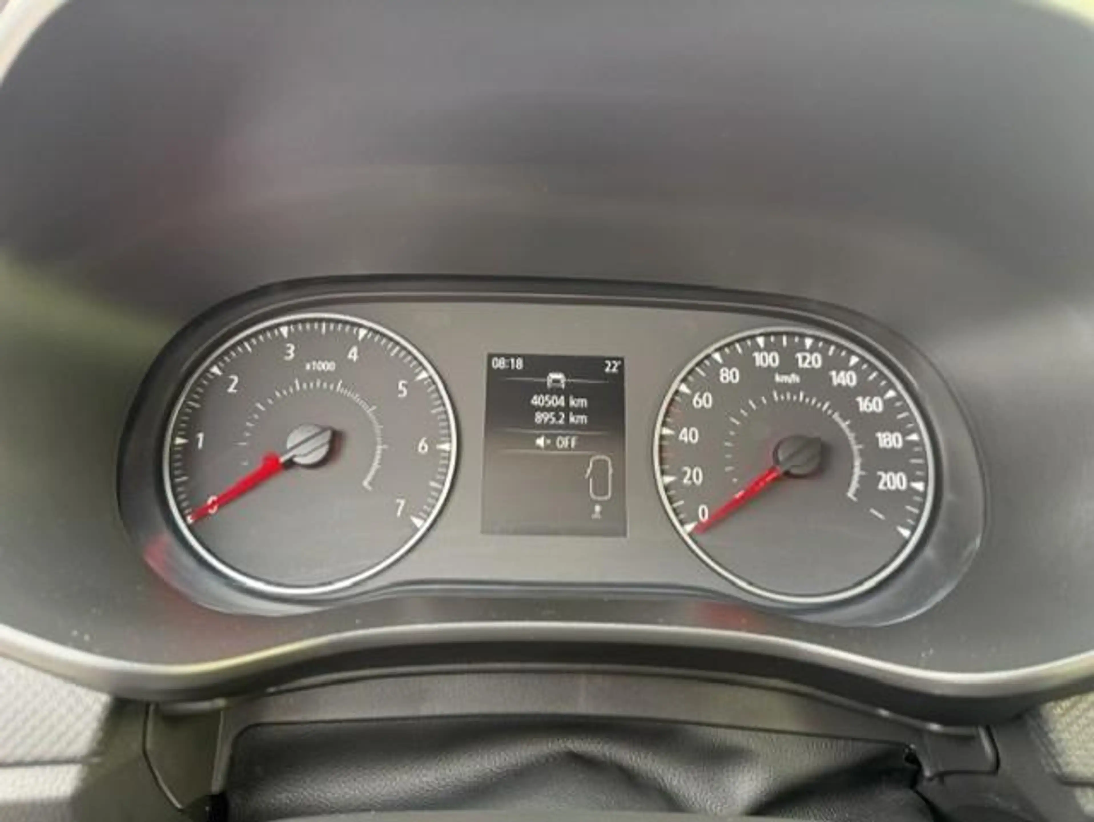 Dacia Sandero SCe 65 Essential — photo 11
