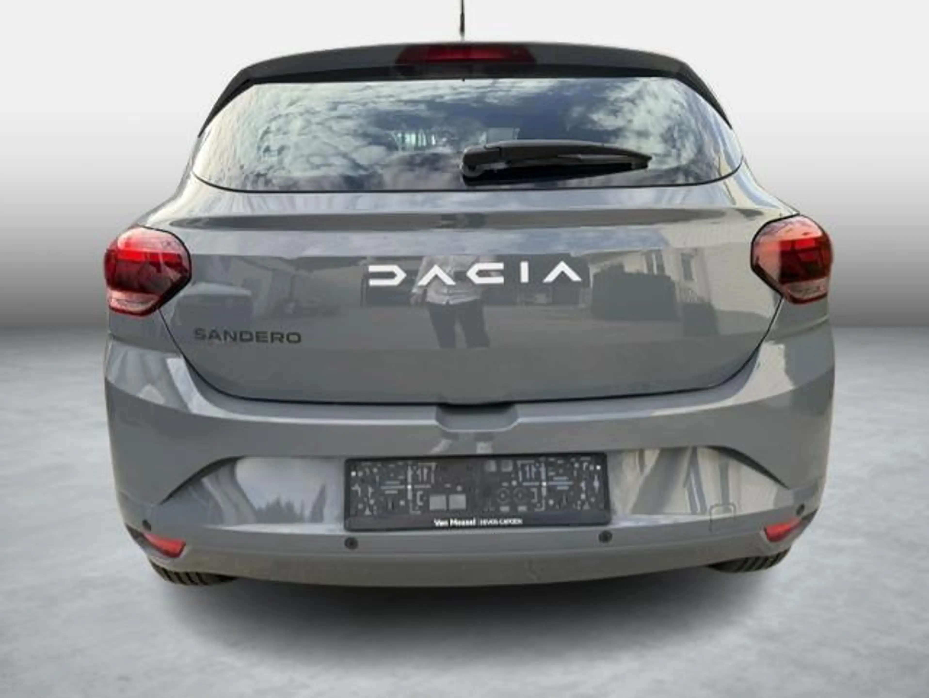 Dacia Sandero SCe 65 Essential — photo 6