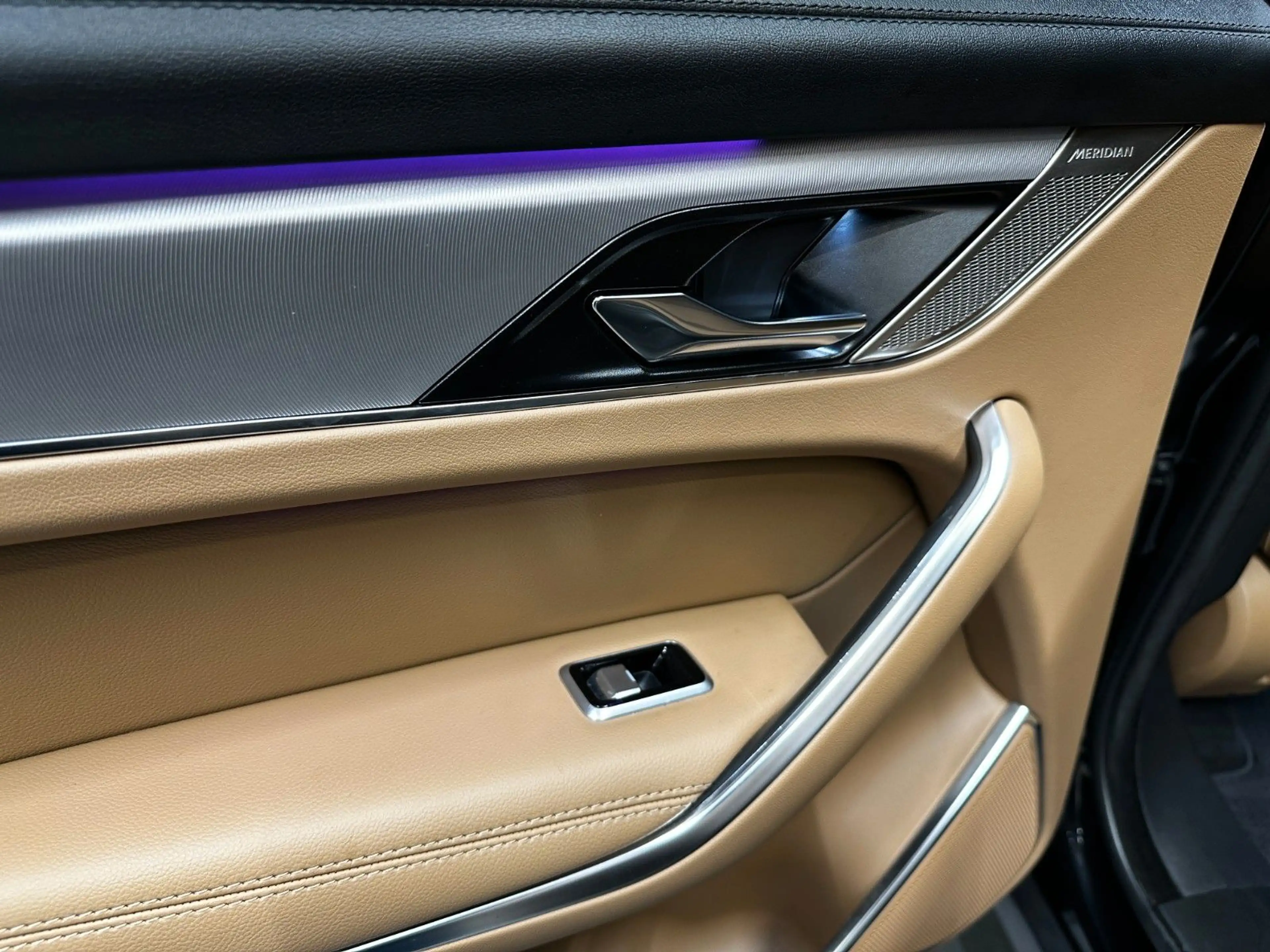 Jaguar F-Pace F-PACE P400E S AWD **1.HAND*MERIDIAN*KAMERA** — photo 14