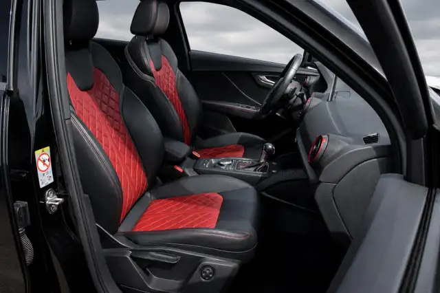 Audi SQ2 view 14