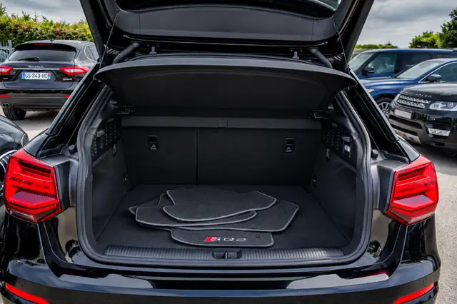 Audi SQ2 view 13