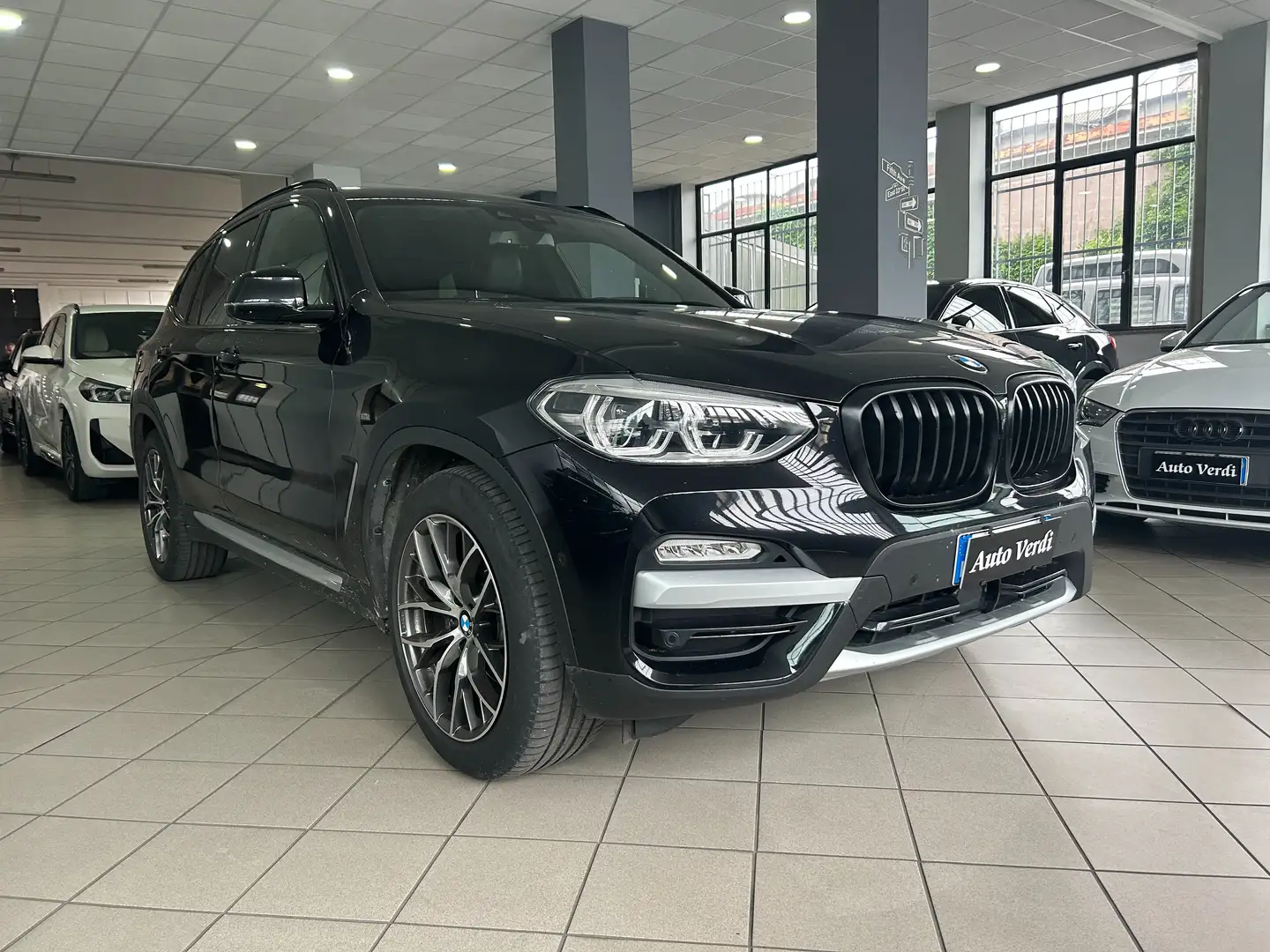 BMW X3 Чёрный - 2