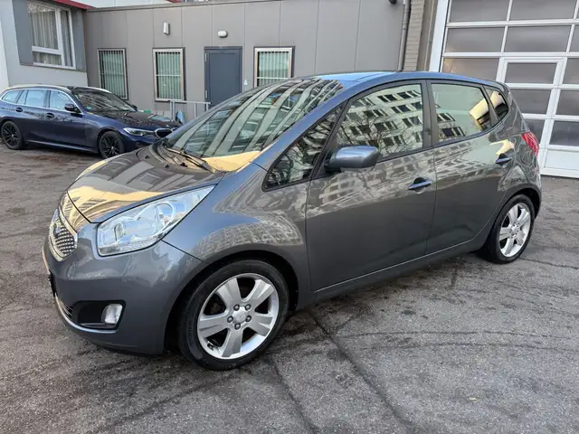 Kia Venga Mind KLIMA-SHZ-PANORAMA-KAMERA-TÜV-NEU