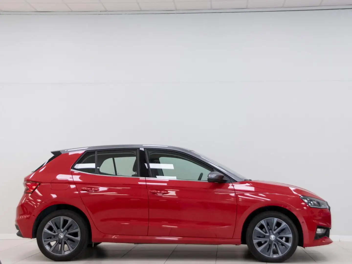 Skoda Fabia 1.5 TSI Design DSG 110kW Rood - 2