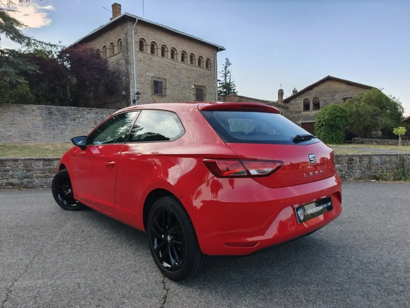 SEAT Leon SC 1.6TDI CR S&S Style 105 Rojo - 2