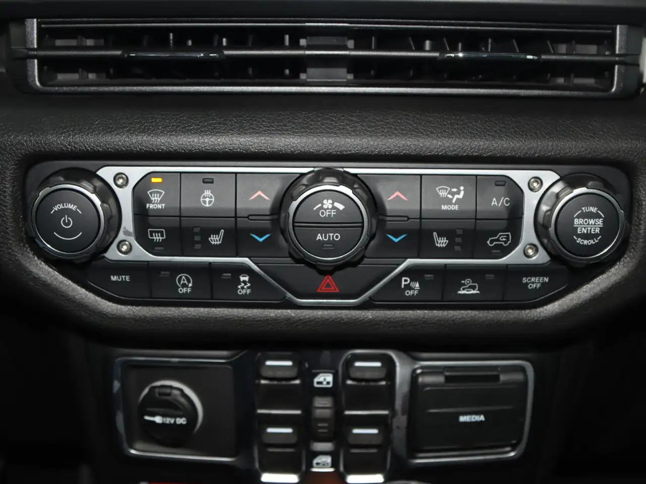 Jeep Gladiator photo Jeep Gladiator