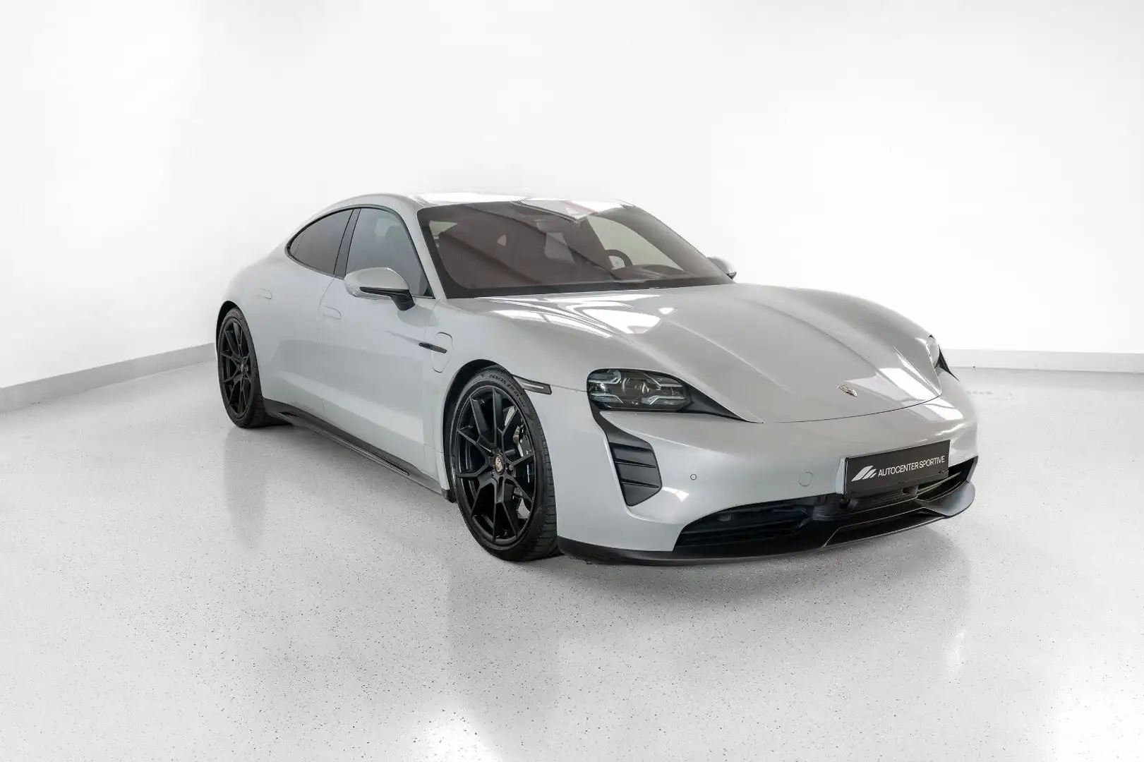 Porsche Taycan GTS PSCB MATRIX 21"SPYDER NACHTSICHT 22KW Grau - 1