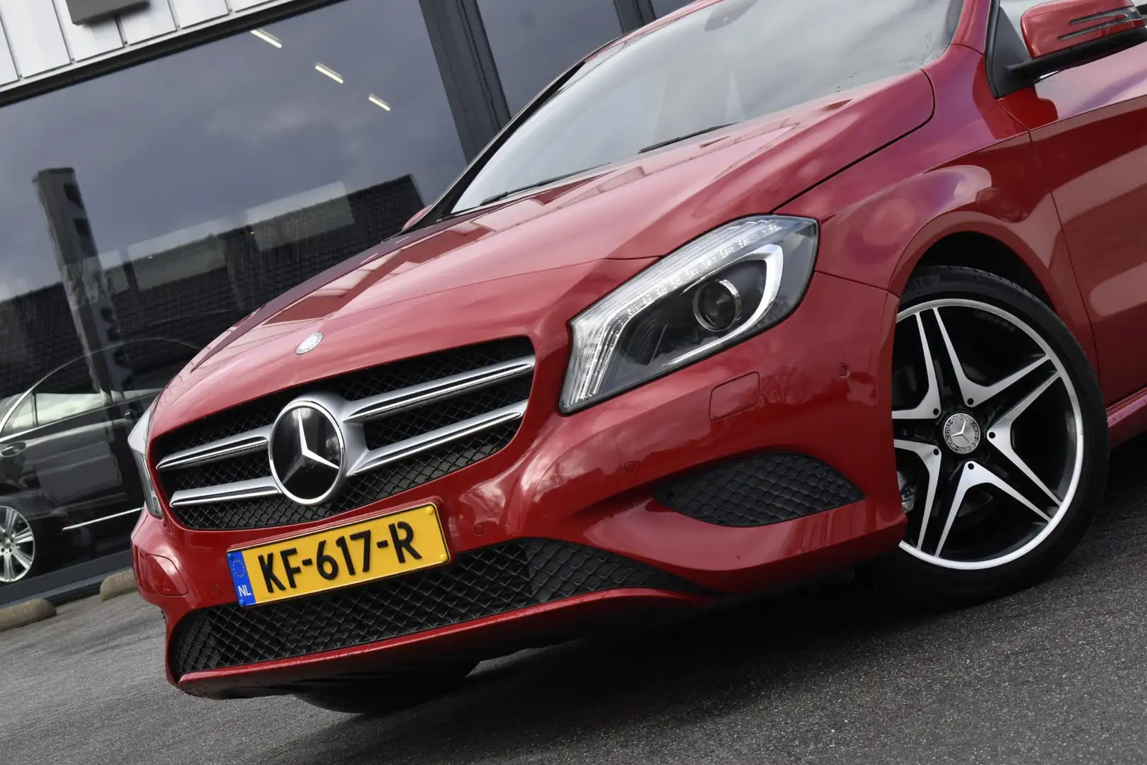 Mercedes-Benz A 180 Ambition Rot - 2