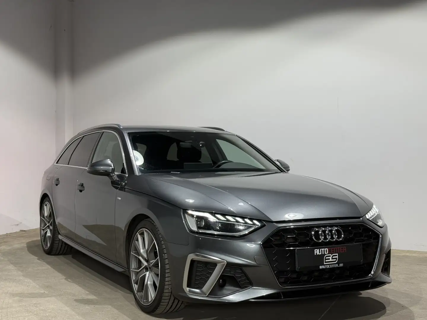Audi A4 40 2.0 TDI Avant S line Matrix Virtuell Gris - 2