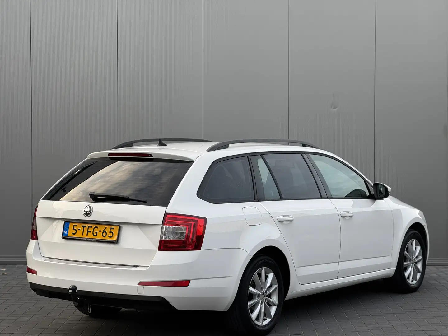 Skoda Octavia Combi 1.2 TSI Greentech Ambition Businessline | Na Blanco - 2