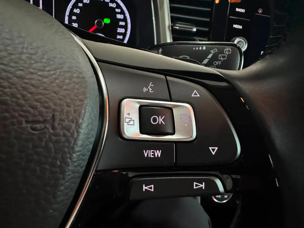Volkswagen T-Roc 1.5 TSI Life DSG *Carplay-Navi/, миниатюра 17