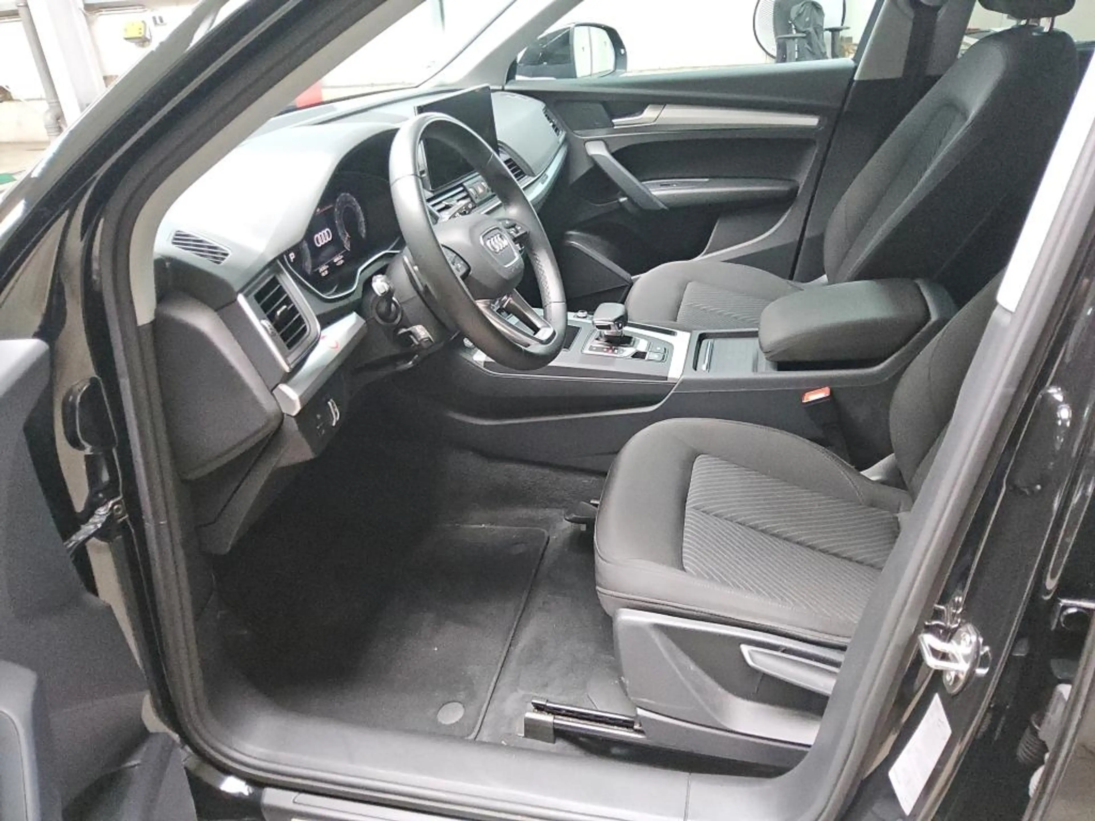 Audi Q5 40 S line quattro 2.0 TDI S-tronic | LED AHK — photo 5
