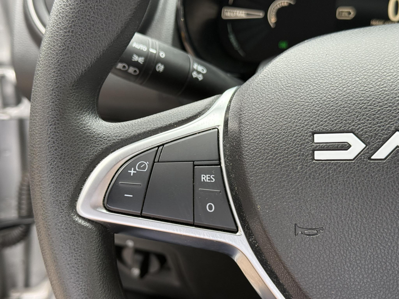 Dacia Spring Expression 27 kWh | NAP | Navigatie | achteruitrij — photo 18