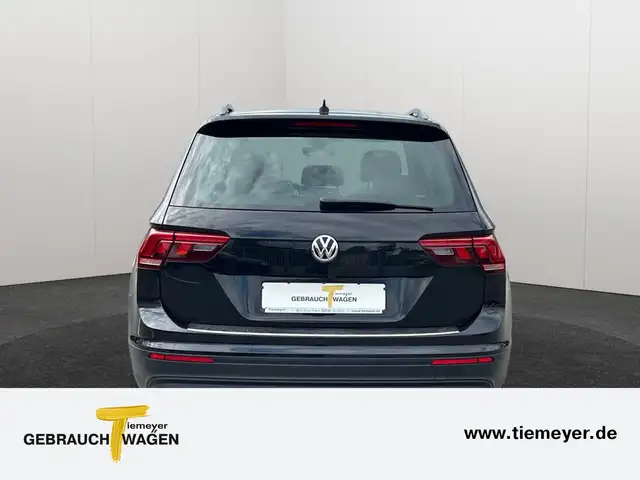 Volkswagen Tiguan view 6