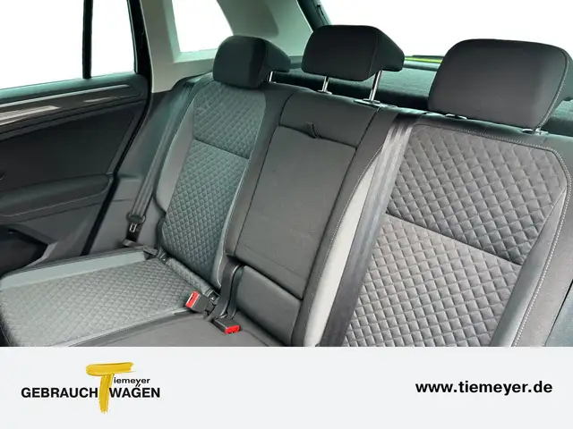 Volkswagen Tiguan view 11