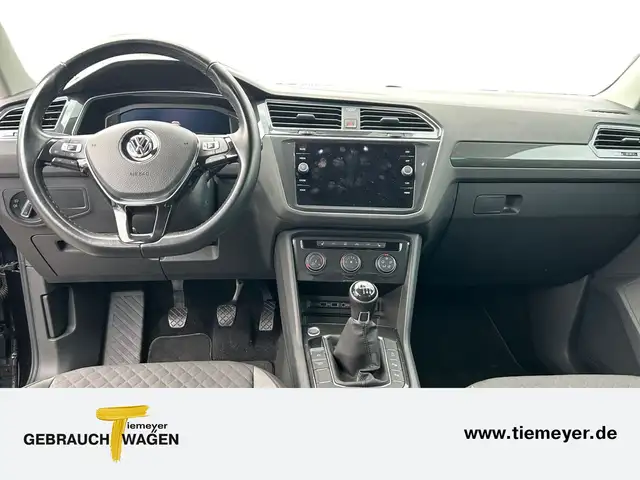 Volkswagen Tiguan view 12