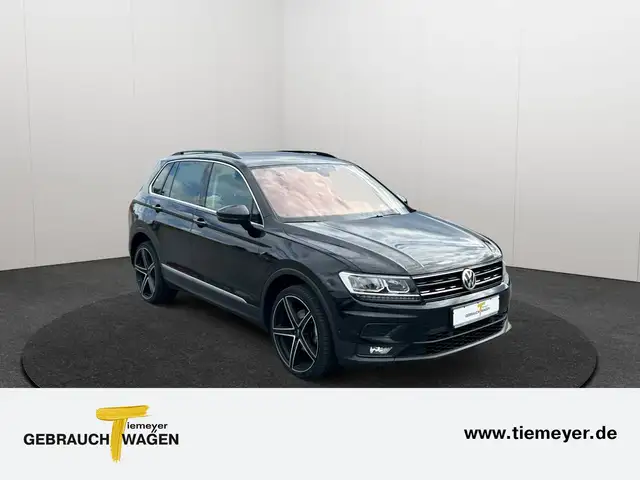 Volkswagen Tiguan view 3