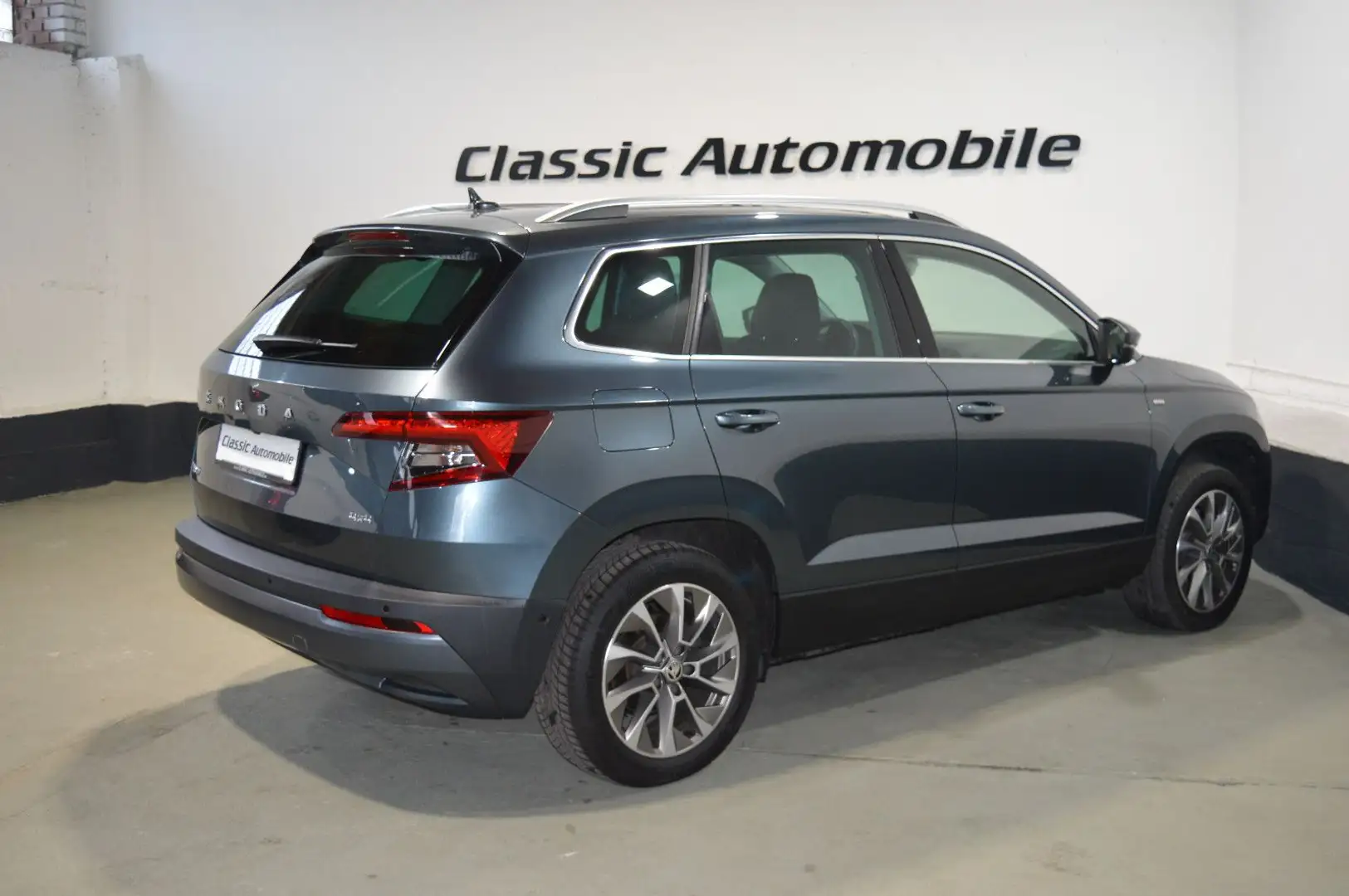 Skoda Karoq Clever 4x4 *DSG*Panorama*Virtual C.* Grey - 2