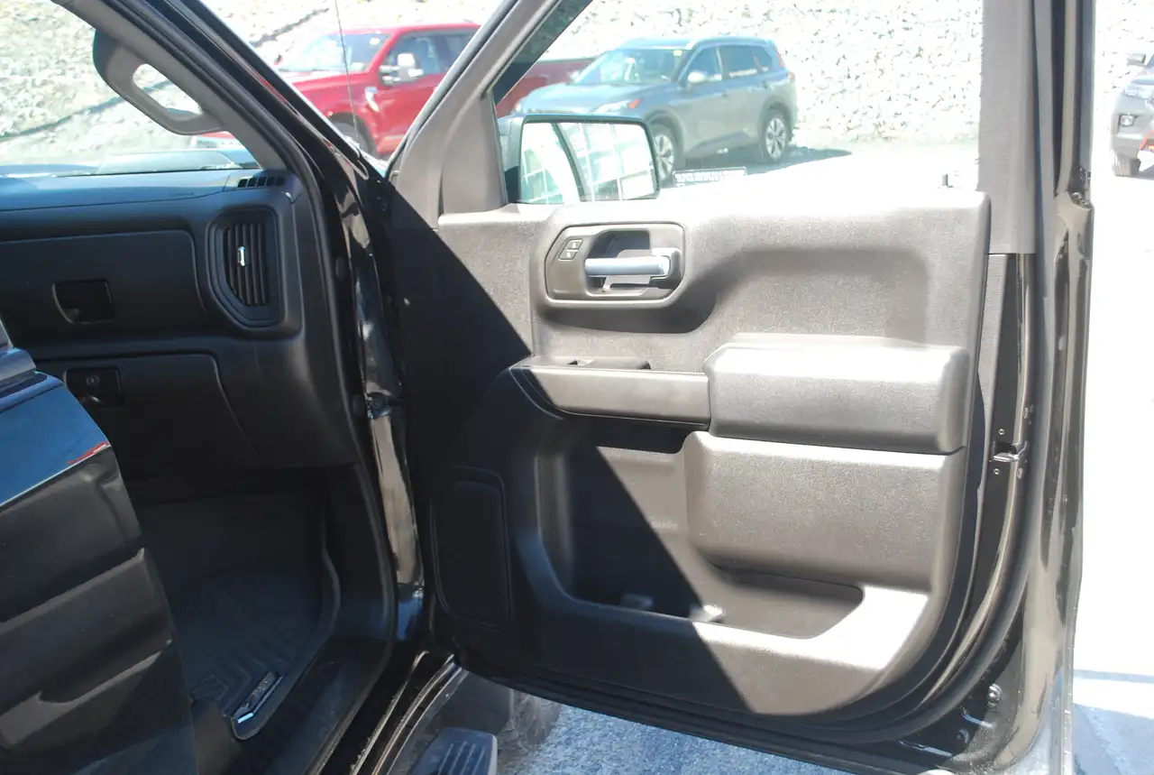 Chevrolet Silverado 1500 снимка Chevrolet Silverado 1500