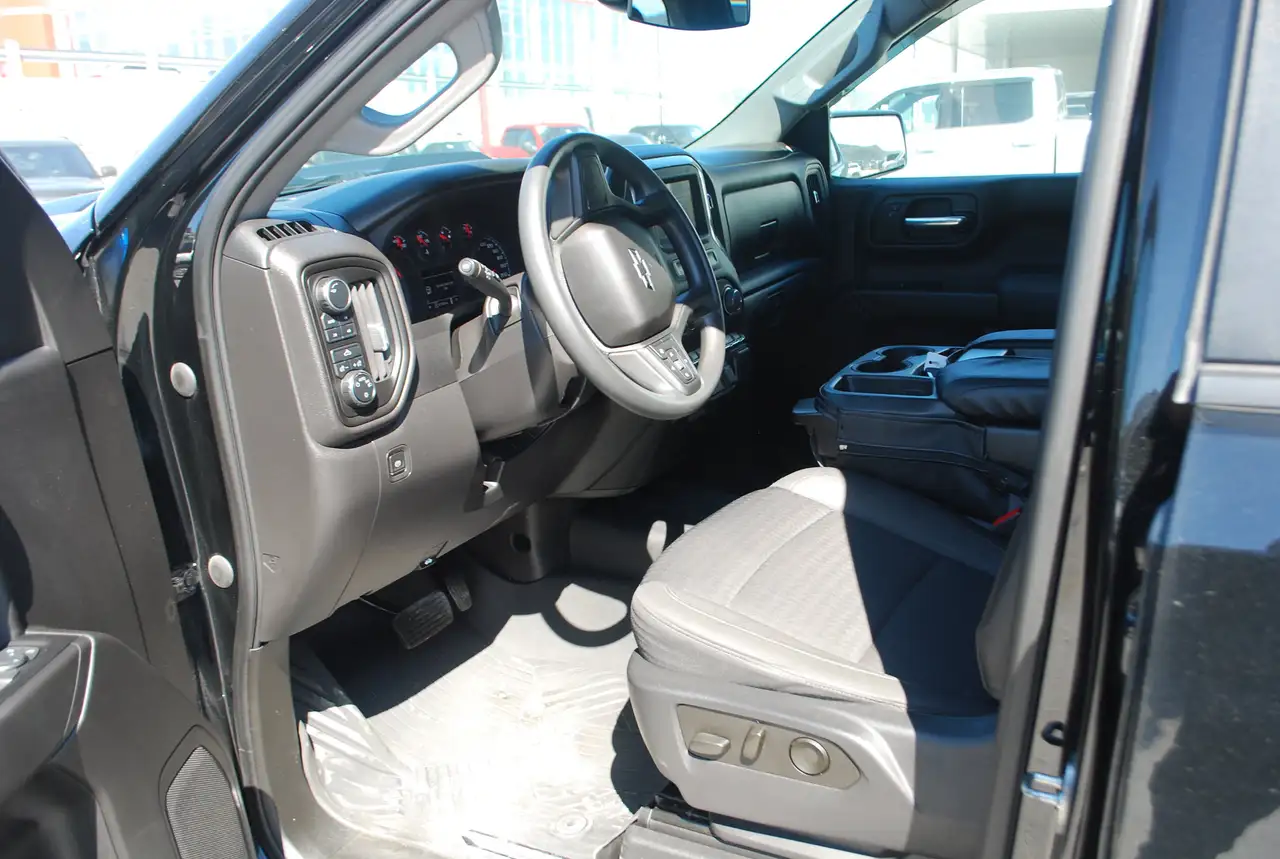 Chevrolet Silverado 1500 снимка Chevrolet Silverado 1500