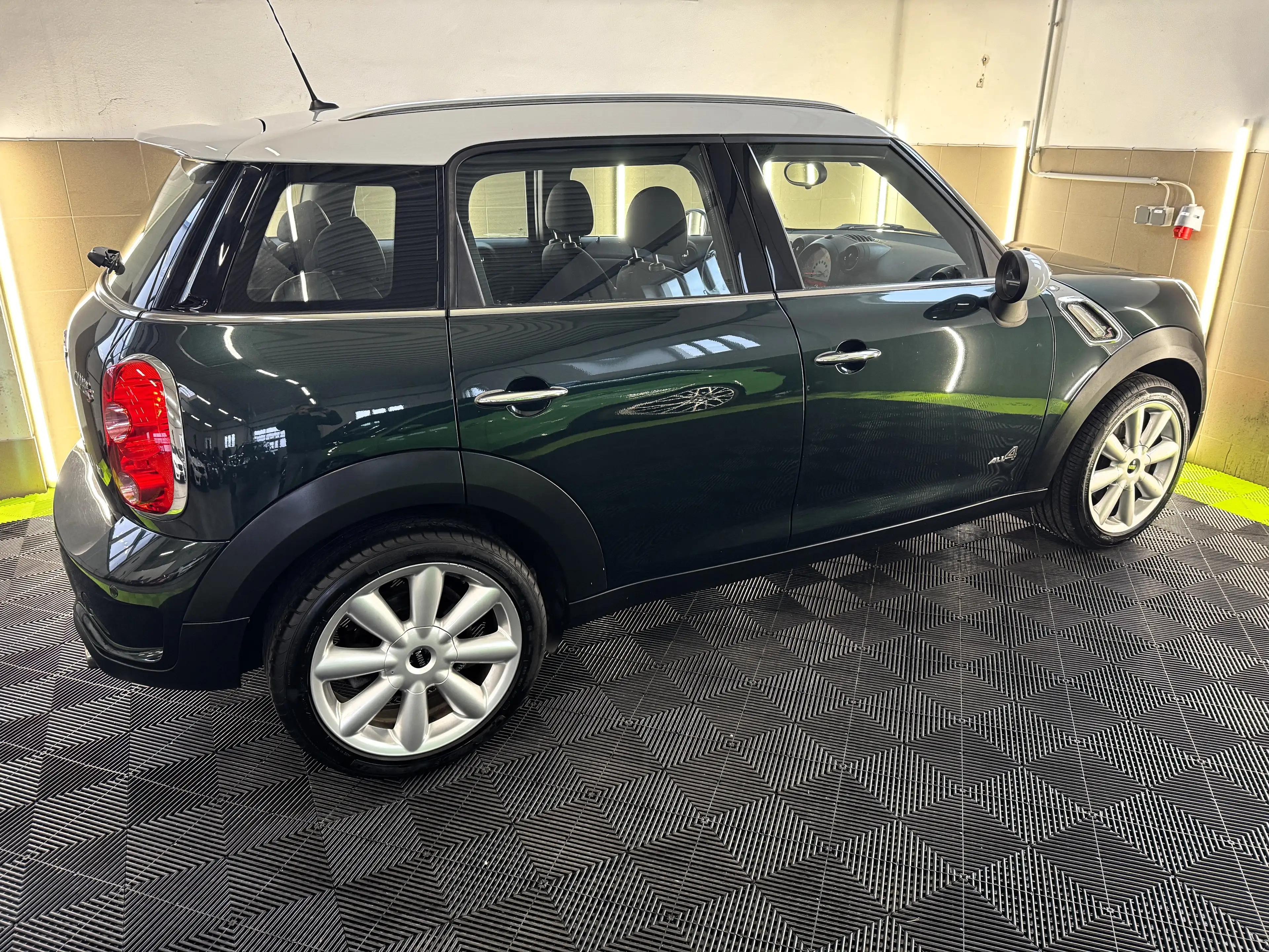MINI Cooper S Countryman Cooper S All4 Xenon/PDC/Sitzheizung/Neues Service — photo 8
