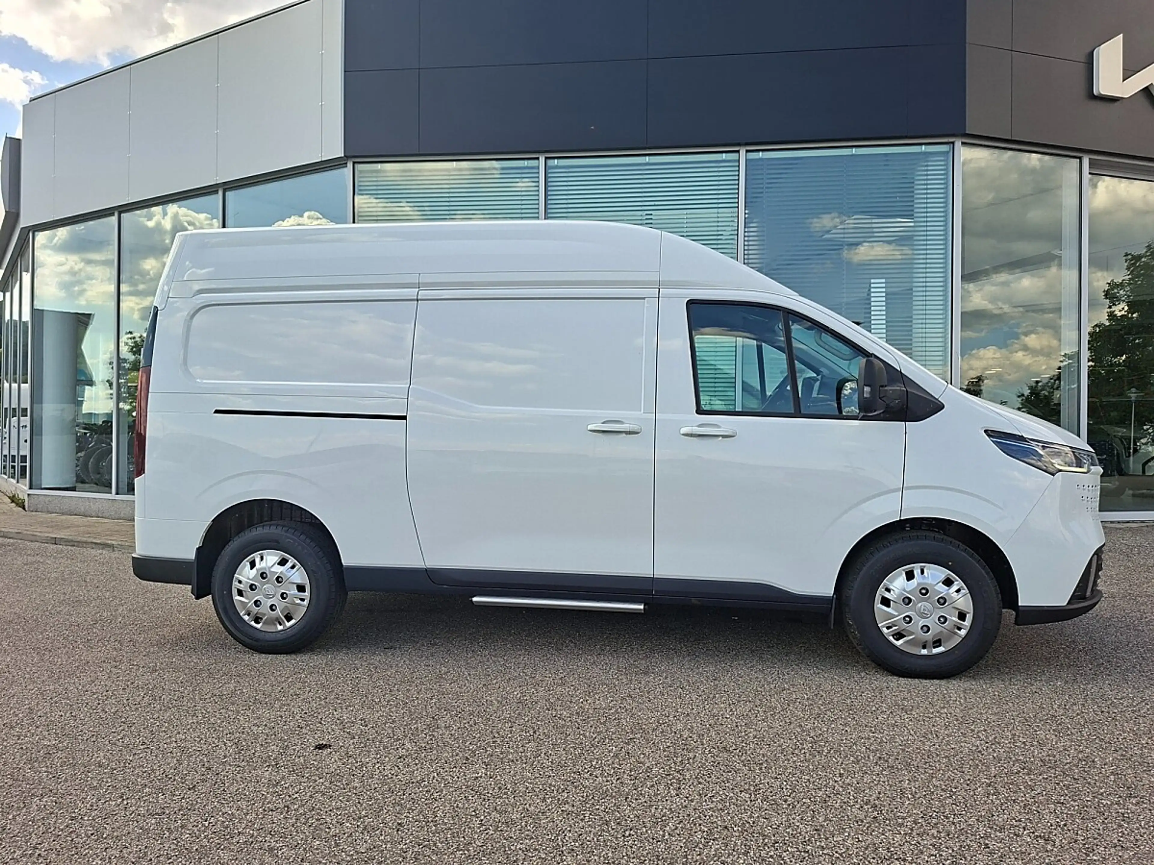 Maxus Deliver 7 Deliver 7 Kasten 2.0 D L2H2 + P3 — photo 4