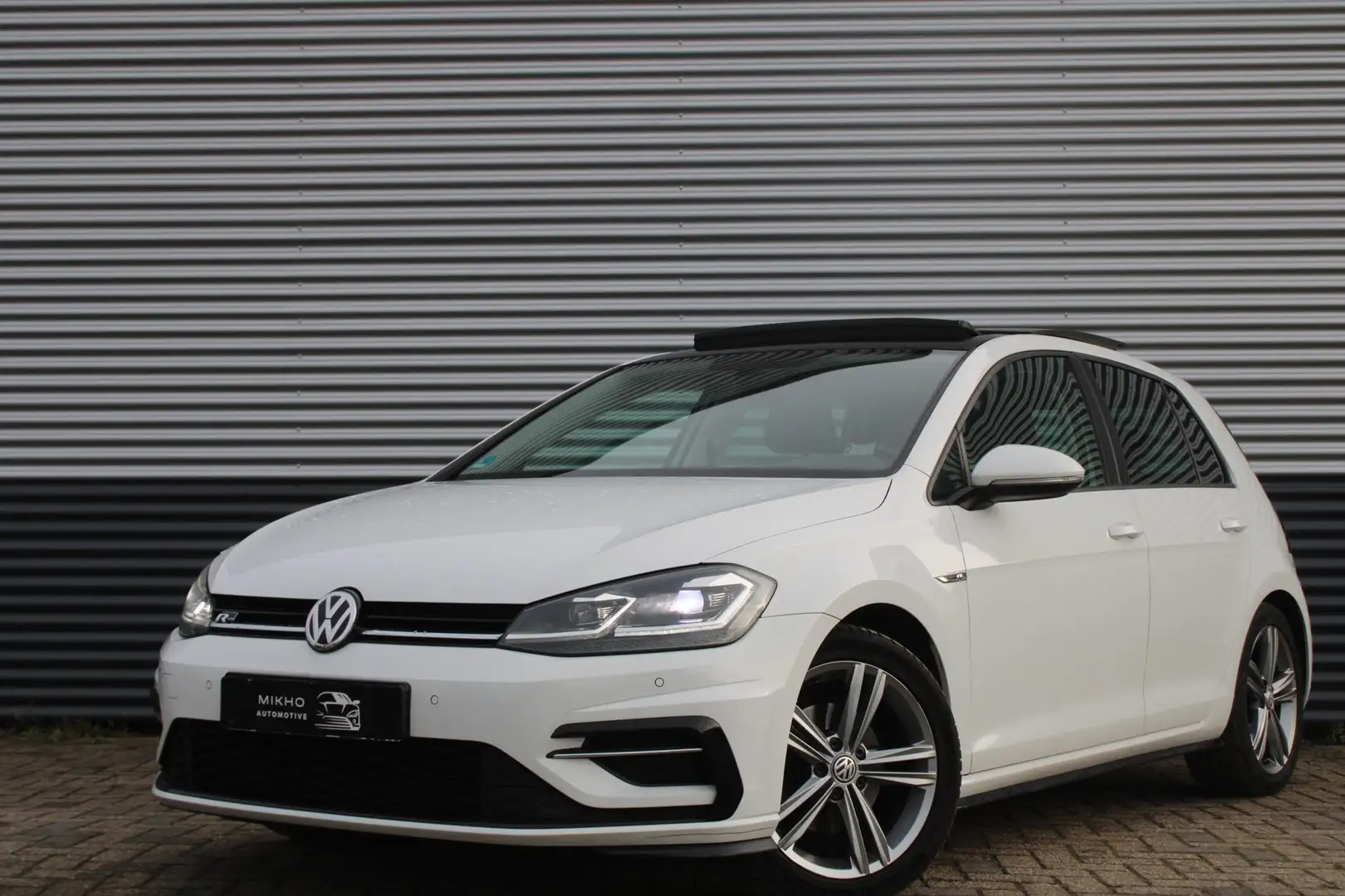 Volkswagen Golf 1.5 TSI R-Line | Panoramadak | Trekhaak | NAP | Dy Білий - 1