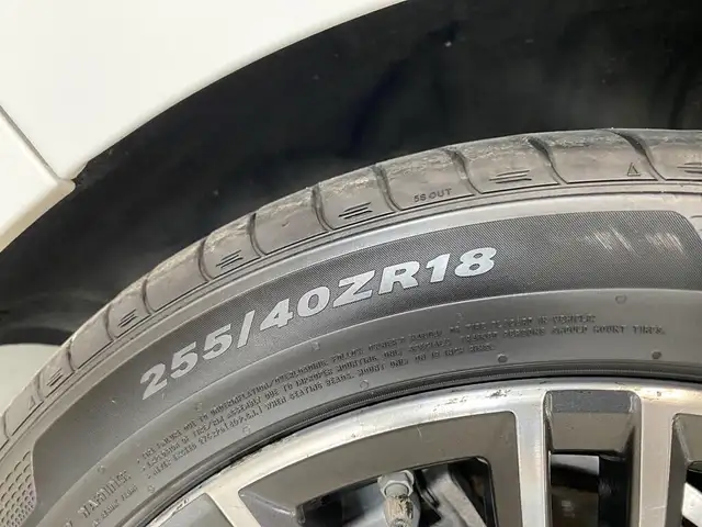 BMW 3 Series view 18