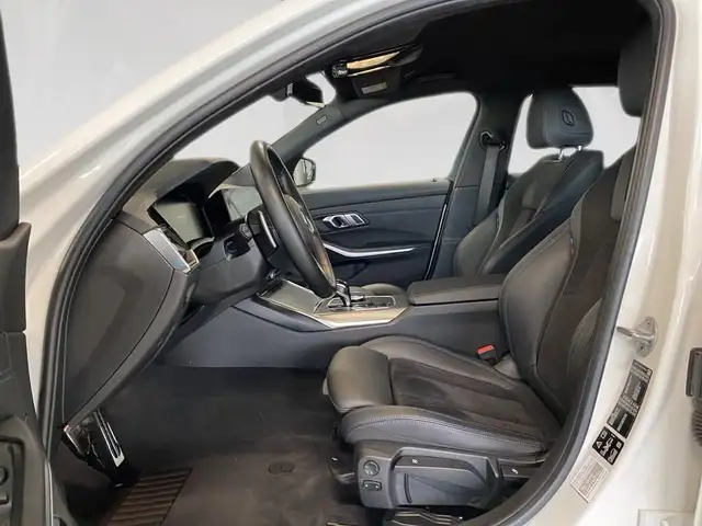BMW 3 Series view 7