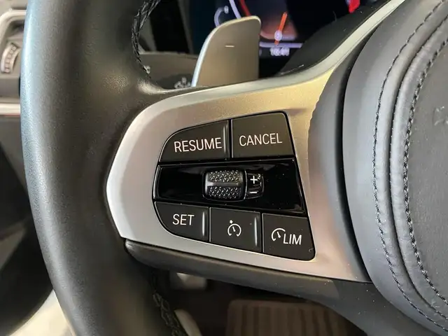 BMW 3 Series view 28
